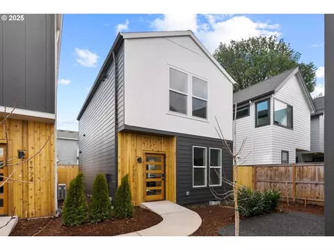 1772 SE Umatilla St, Portland, OR 97202