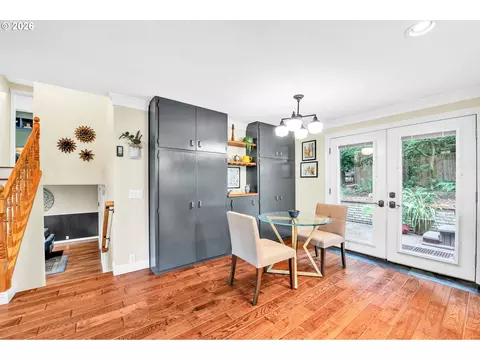 Dining - 2897 Timberline Dr, Eugene, OR 97405 photo 1 of 1