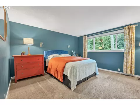 Bedroom - 2897 Timberline Dr, Eugene, OR 97405 photo 5 of 7