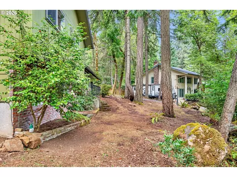 Exterior - 2897 Timberline Dr, Eugene, OR 97405 photo 8 of 8