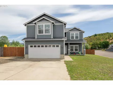 107 Alyssa Ct, Roseburg, OR 97471