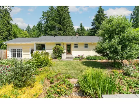1393 SW Maplecrest Dr, Portland, OR 97219