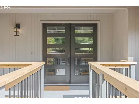 Entry Way - 2355 Panorama Dr, Eugene, OR 97405 photo 1 of 2