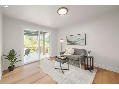 Living - 2355 Panorama Dr, Eugene, OR 97405 photo 9 of 10