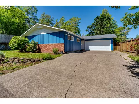 2220 Hayes St, Eugene, OR 97405