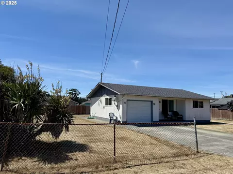 960 Crocker St, Coos Bay, OR 97420