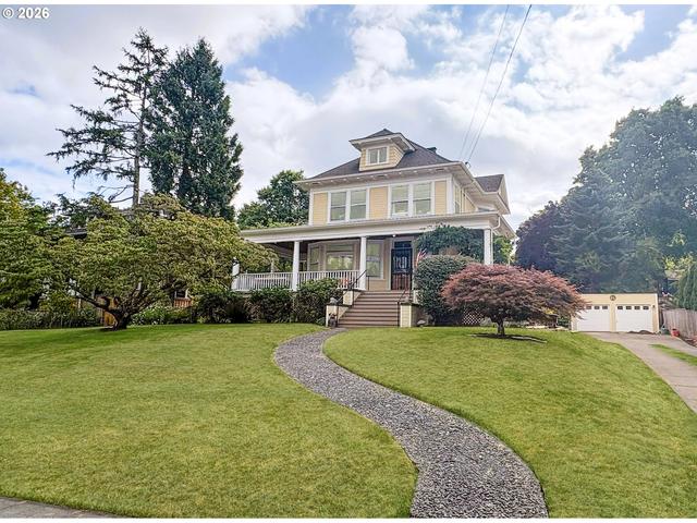 322 SE 61st Ave, Portland, OR 97215