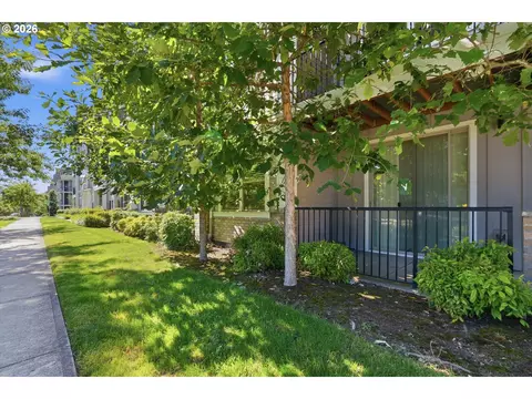 16322 NW Chadwick Way #102, Portland, OR 97229