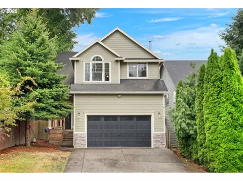 21944 NE Couch St, Gresham, OR 97030