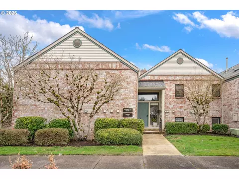 16146 SW 130th Ter # 4, Portland, OR 97224