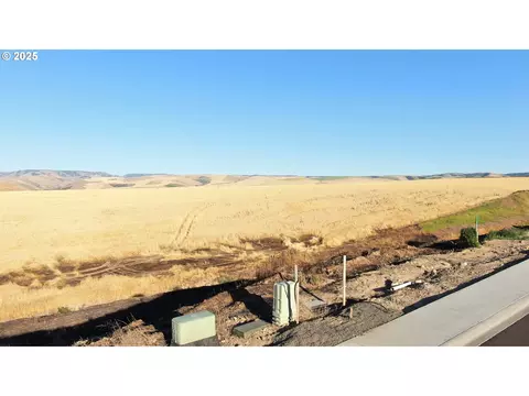 25 Lewis Cir, Milton Freewater, OR 97862