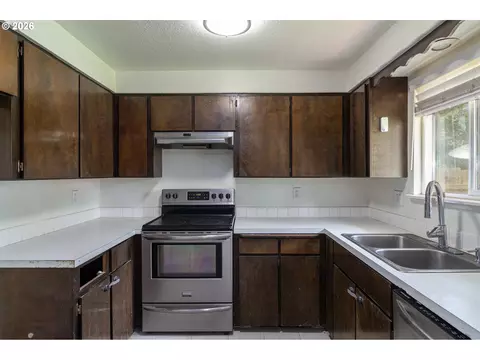935 E Gladys Ave, Hermiston, OR 97838 photo 7