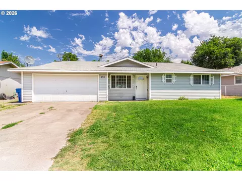 935 E Gladys Ave, Hermiston, OR 97838 photo 1