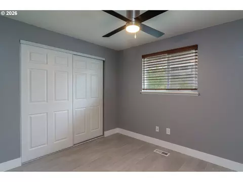 935 E Gladys Ave, Hermiston, OR 97838 photo 14