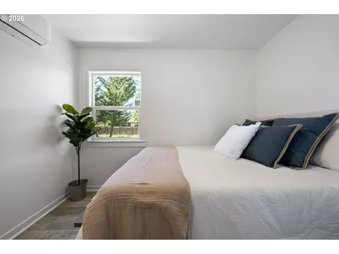 Bedroom - 1510 Wilson St, Eugene, OR 97402 photo 2 of 2