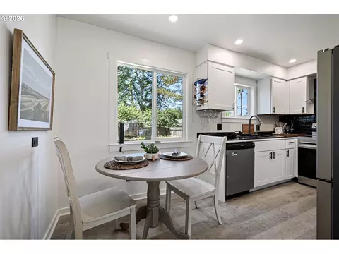 Kitchen - 1510 Wilson St, Eugene, OR 97402 photo 1 of 4