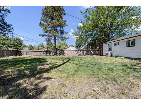 Exterior - 1510 Wilson St, Eugene, OR 97402 photo 3 of 5