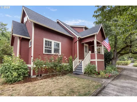 105 N Adams St, Eugene, OR 97402