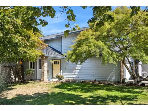 6461 SE Maple St, Hillsboro, OR 97123