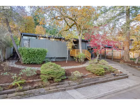 3820 Watkins Ln, Eugene, OR 97405