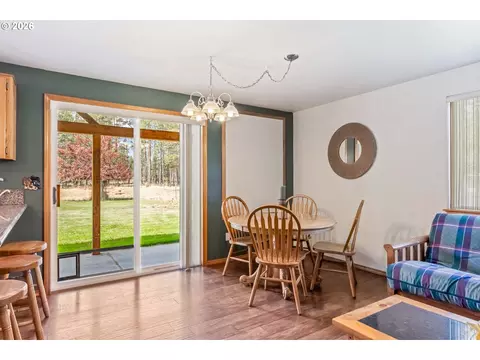 Dining - 149930 Kurtz Rd, La Pine, OR 97739 photo 1 of 1