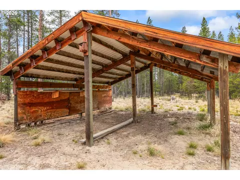 Exterior - 149930 Kurtz Rd, La Pine, OR 97739 photo 10 of 12