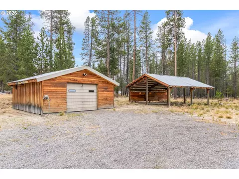 Exterior - 149930 Kurtz Rd, La Pine, OR 97739 photo 8 of 12