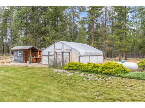 Exterior - 149930 Kurtz Rd, La Pine, OR 97739 photo 6 of 12