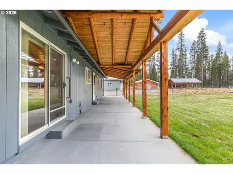Exterior - 149930 Kurtz Rd, La Pine, OR 97739 photo 1 of 12