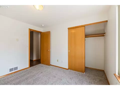 Bedroom - 149930 Kurtz Rd, La Pine, OR 97739 photo 7 of 7