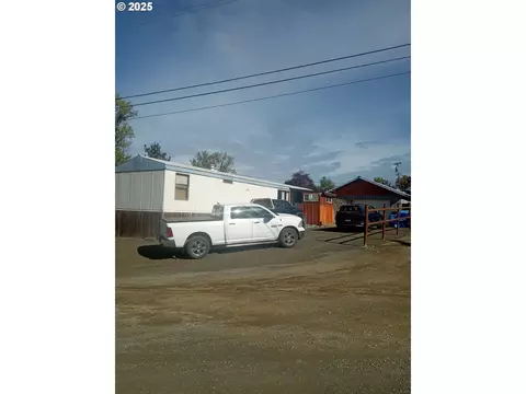 331 Conrad St, Myrtle Creek, OR 97457