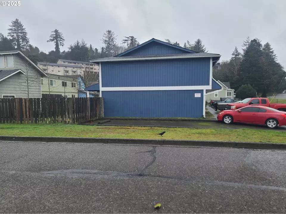 R R Rentals North Bend
