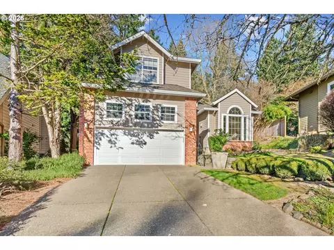 39 Nova Ct, Lake Oswego, OR 97035