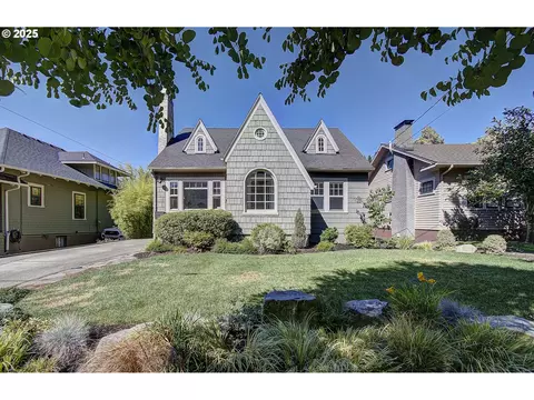 2427 NE 10th Ave, Portland, OR 97212