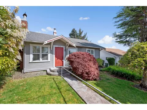 570 Ingersoll St, Coos Bay, OR 97420