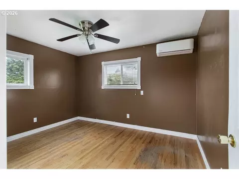 Bedroom - 3025 Maple St, Longview, WA 98632 photo 7 of 9