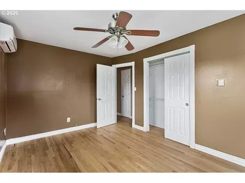 Bedroom - 3025 Maple St, Longview, WA 98632 photo 3 of 9