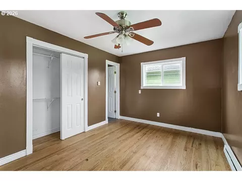Bedroom - 3025 Maple St, Longview, WA 98632 photo 2 of 9