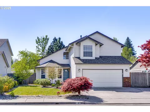 9521 SE Winsor Dr, Milwaukie, OR 97222