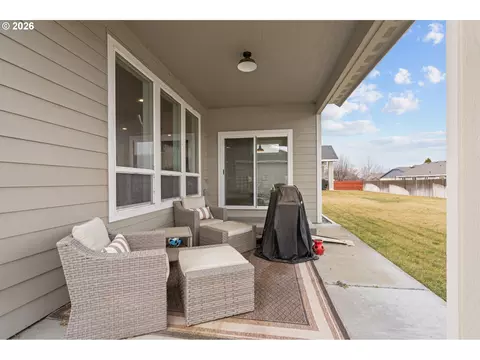 Exterior - 316 Sage St, Boardman, OR 97818 photo 4 of 6