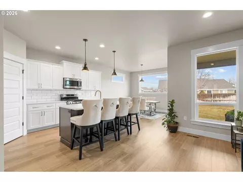 Kitchen - 316 Sage St, Boardman, OR 97818 photo 1 of 6