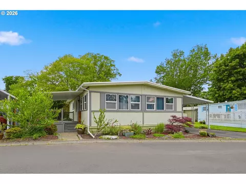1475 Green Acres Rd #141, Eugene, OR 97408