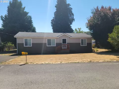 34094 SElm St, Scappoose, OR 97056