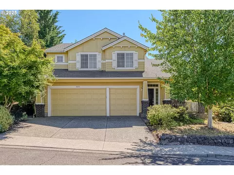 5271 N Wedgewood Loop, Newberg, OR 97132