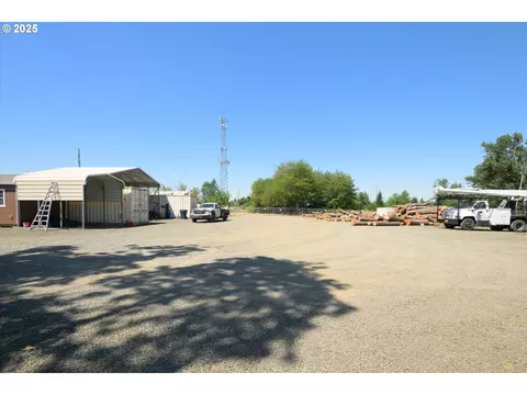 2002 Kintyre St, Eugene, OR 97402 photo 37