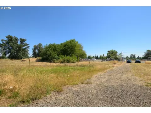 2002 Kintyre St, Eugene, OR 97402 photo 29