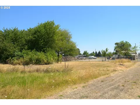 2002 Kintyre St, Eugene, OR 97402 photo 30