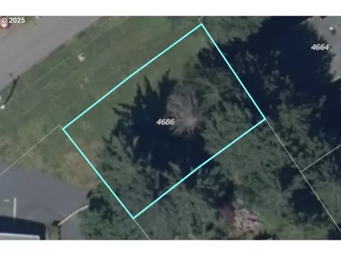 4686 SW Fairvale Ct, Portland, OR 97221