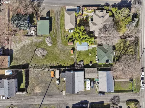 Walnut, The Dalles, OR 97058