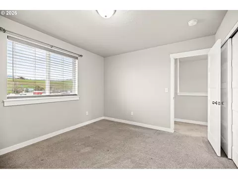Bedroom - 1394 Tutuilla Rd, Pendleton, OR 97801 photo 4 of 5